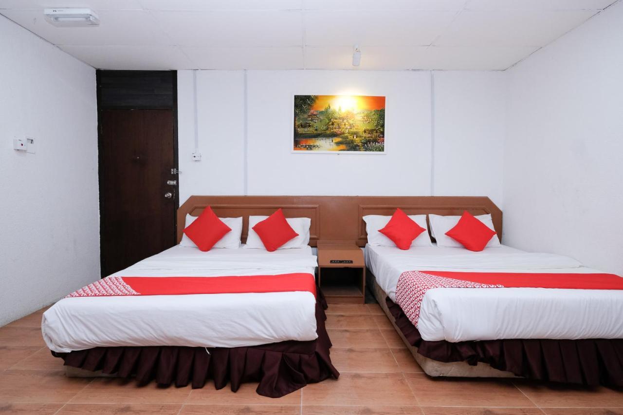 Oyo 715 Mr J Hotel Kota Bharu Bagian luar foto