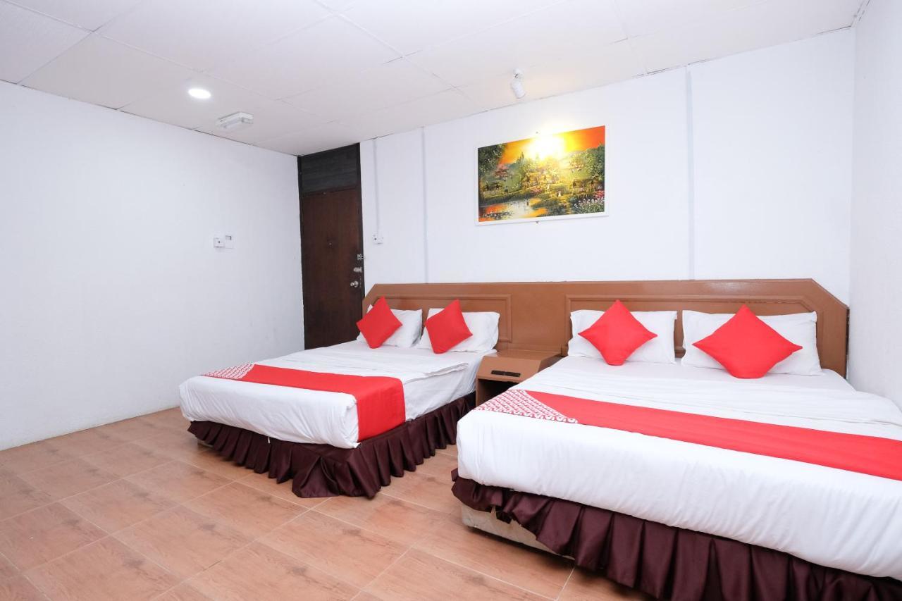 Oyo 715 Mr J Hotel Kota Bharu Bagian luar foto