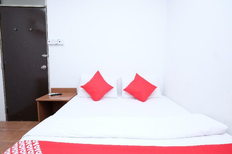 Oyo 715 Mr J Hotel Kota Bharu Bagian luar foto