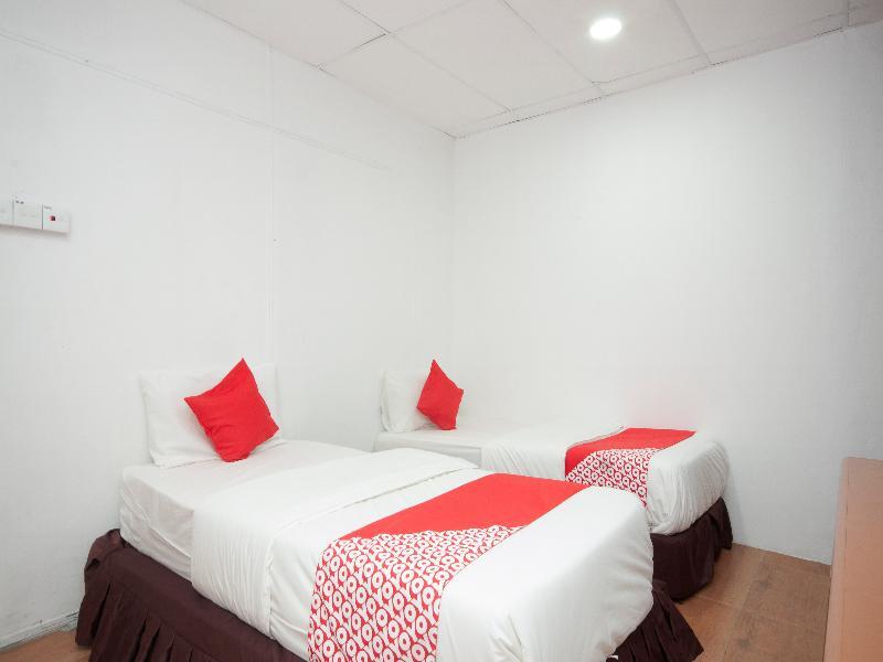Oyo 715 Mr J Hotel Kota Bharu Bagian luar foto