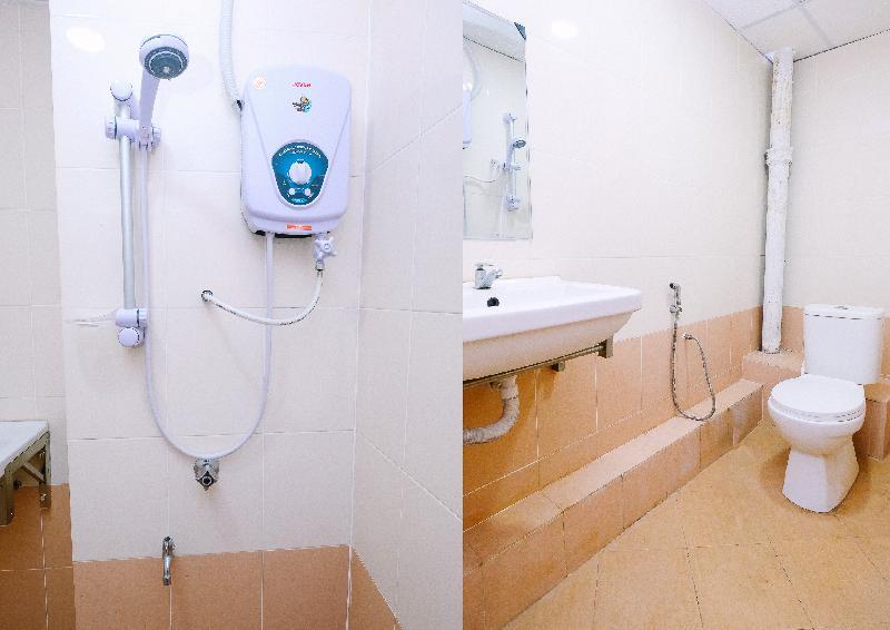 Oyo 715 Mr J Hotel Kota Bharu Bagian luar foto